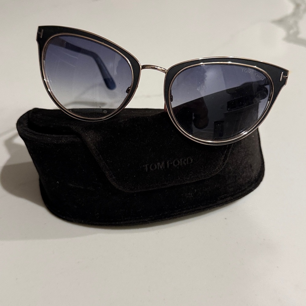 *AUTHENTIC* Tom Ford Nina Black Cat Eye Frame Sunglasses